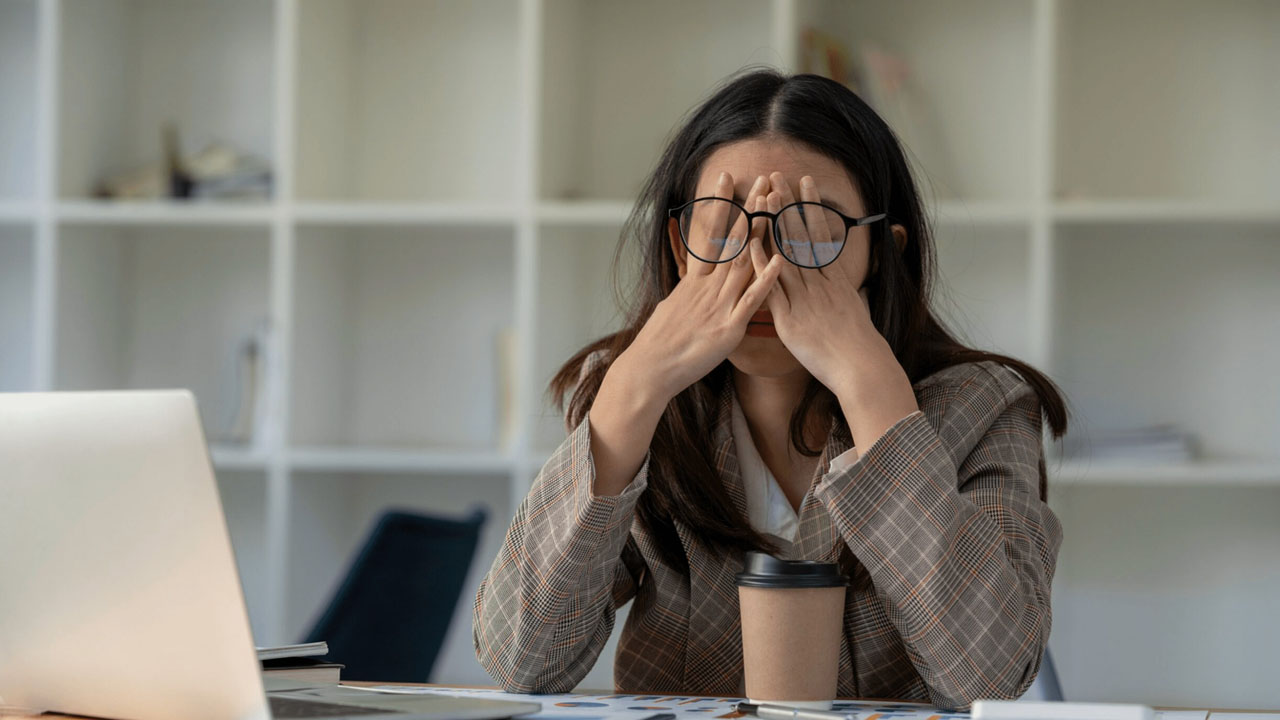 Silent Signs Of Stress: ఒత్తిడిని కనిపెట్టడం ఎలా..? శరీరమిచ్చే సంకేతాలివే.. 