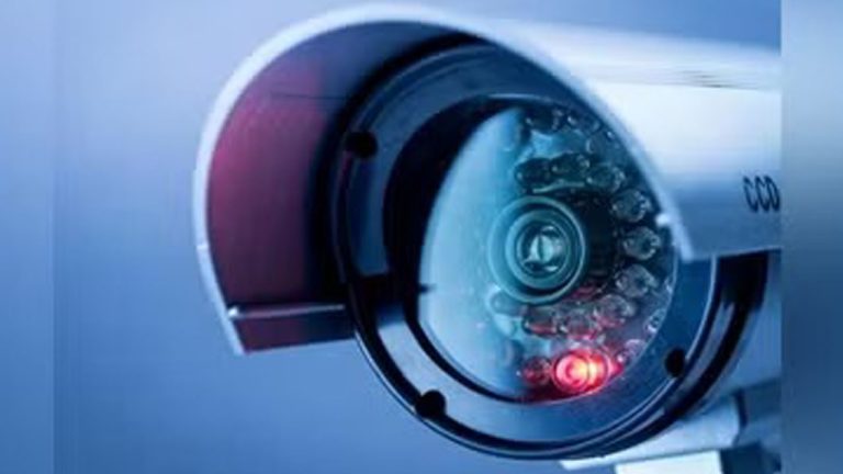 CCTV Ban: కీలక నిర్ణయం తీసుకున్న మోదీ ప్రభుత్వం.. ఆ సీసీటీవీలు బంద్.. ఏప్రిల్ 1 నుంచి అమలు..