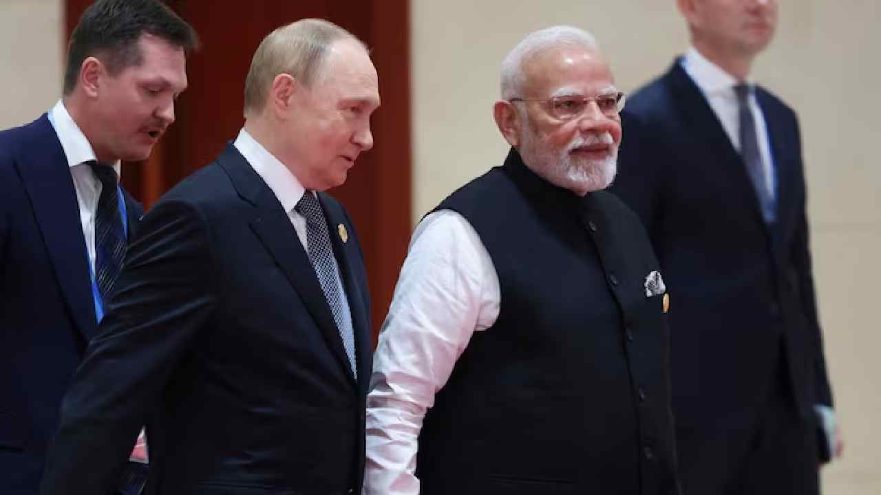 India Russia: సంక్షోభ సమయంలో రష్యా నుంచి భారత్‌కు చమురు..!