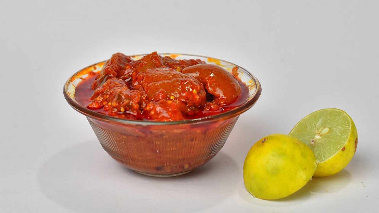 Lemon Pickle : వేసవి స్పెషల్..  నిమ్మకాయ పచ్చడి ఇలా చేస్తే సంవత్సరం పాటు నిల్వ ఉంటుంది.!