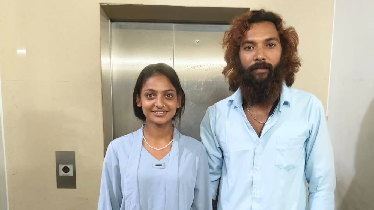 Monalisa: పెద్దలు ఒప్పుకోలేదు కాపాడండి.. కేరళ పోలీస్ స్టేషన్లో ప్రియుడితో మోనాలిసా