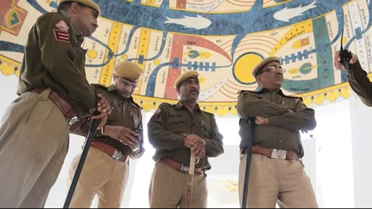 Man cuts off mother-in-law’s nose: అత్త ముక్కు కోసేసిన అల్లుడు.. ఆ భాగాన్ని చేతిలో పట్టుకొని పరార్..