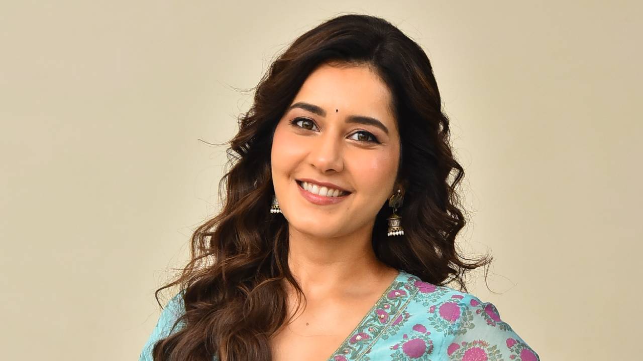 Raashii Khanna: పగలు రాత్రి తేడా లేకుండా 24 గంటల షిఫ్టులు కూడా పని చేశా