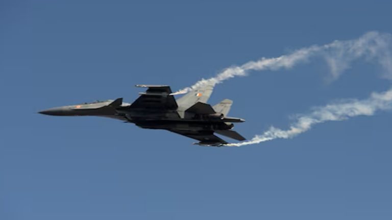 అస్సాంలో సుఖోయ్‌ యుద్ధ విమానం ఆచూకీ గల్లంతు.. గాలిస్తున్న ఎయిర్‌ఫోర్స్‌..