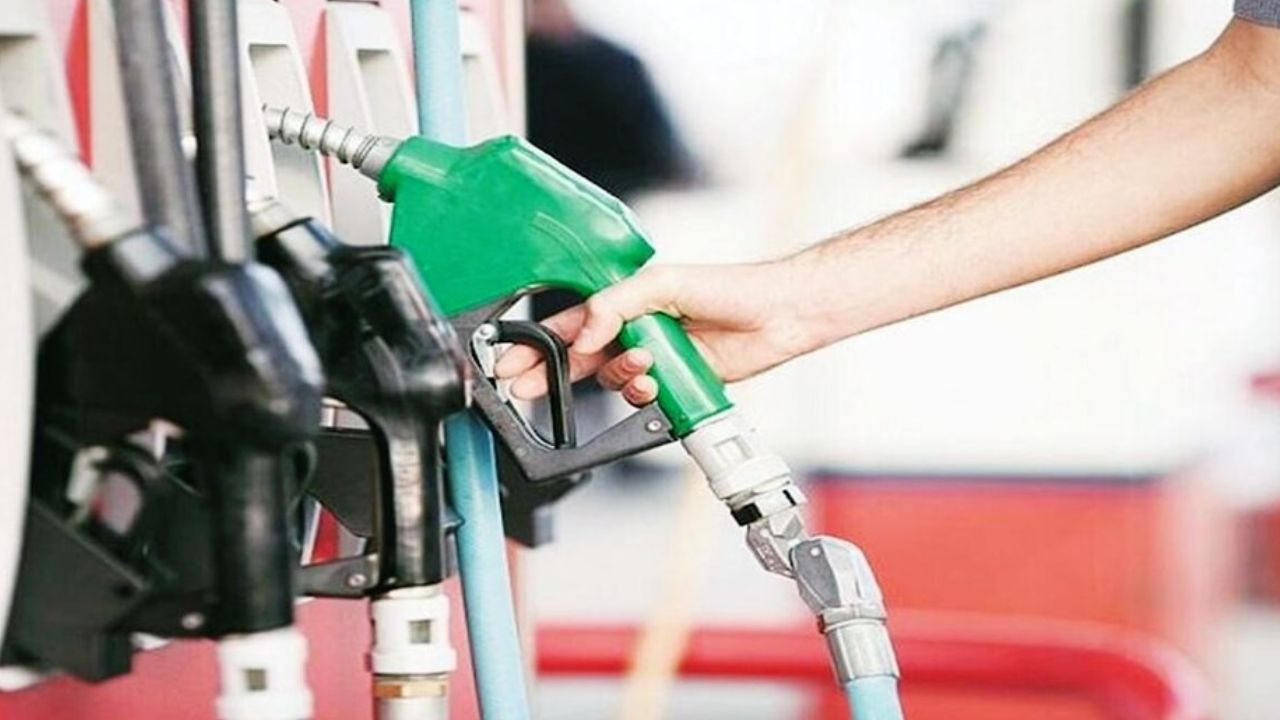 AP Petrol Supply: ఏపీలో పెట్రోల్ సరఫరా కోతలు.. బంక్ యజమానుల్లో ఆందోళన!