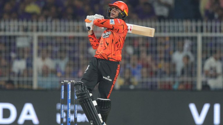 Sunrisers Hyderabad History: సన్‌రైజర్స్ హైదరాబాద్ అరుదైన మైలురాయి.. ఏకైక ఆటగాడు అభిషేక్ శర్మ!