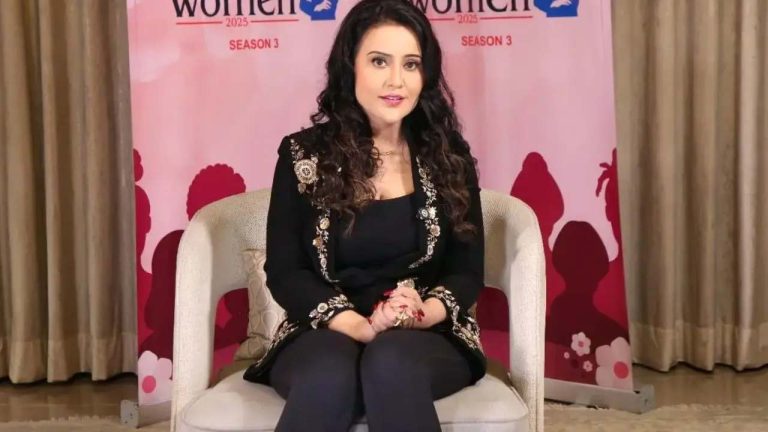 Amruta Fadnavis: టీసీఎస్ నాసిక్ ఘటనపై దేవేంద్ర ఫడ్నవిస్ భార్య కీలక వ్యాఖ్యలు