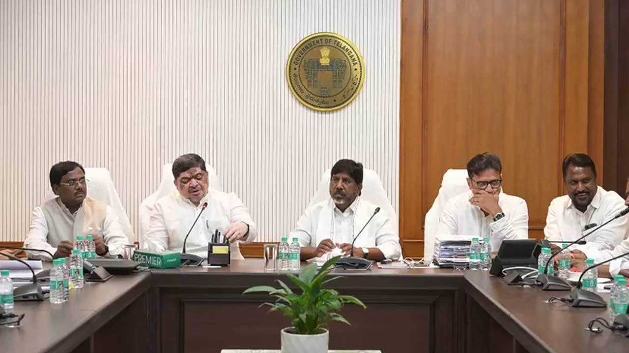 telangana rtc strike ends govt announces prc merger committee