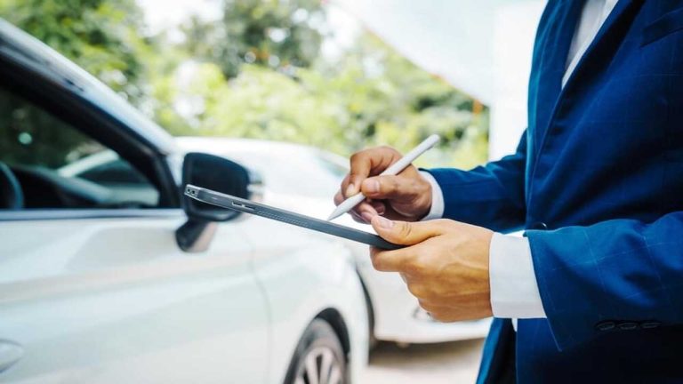 Car Insurance: మీ కారుకు ఇన్సూరెన్స్ ఉన్నా క్లెయిమ్ రావడం లేదా..? అయితే వీటిపై ఓ లుక్కేయండి..