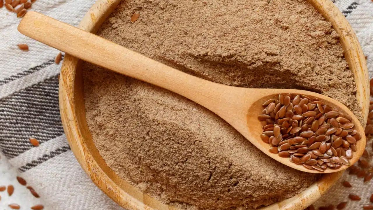 Flax Seeds Powder: మహిళలకు వరం ఈ హోమ్ మేడ్ పొడి! రోజూ ఒక ముద్ద తింటే చాలు..