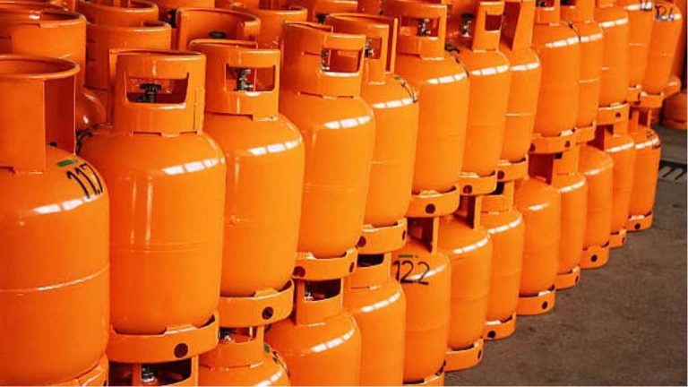 Gas Prices Hiked: శ్రీలంకలో మరోసారి గ్యాస్ ధరలు పెంపు.. అర్థరాత్రి నుంచే అమలు.