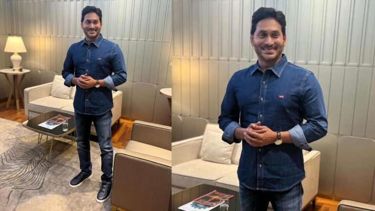 న్యూ లుక్‌లో YS Jagan.. యూరప్ టూర్‌కు బయల్దేరిన మాజీ సీఎం.!