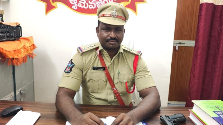 Macharla CI: పరువు హత్య కేసు.. మాచర్ల సీఐ వెంకటరమణ సస్పెన్షన్!