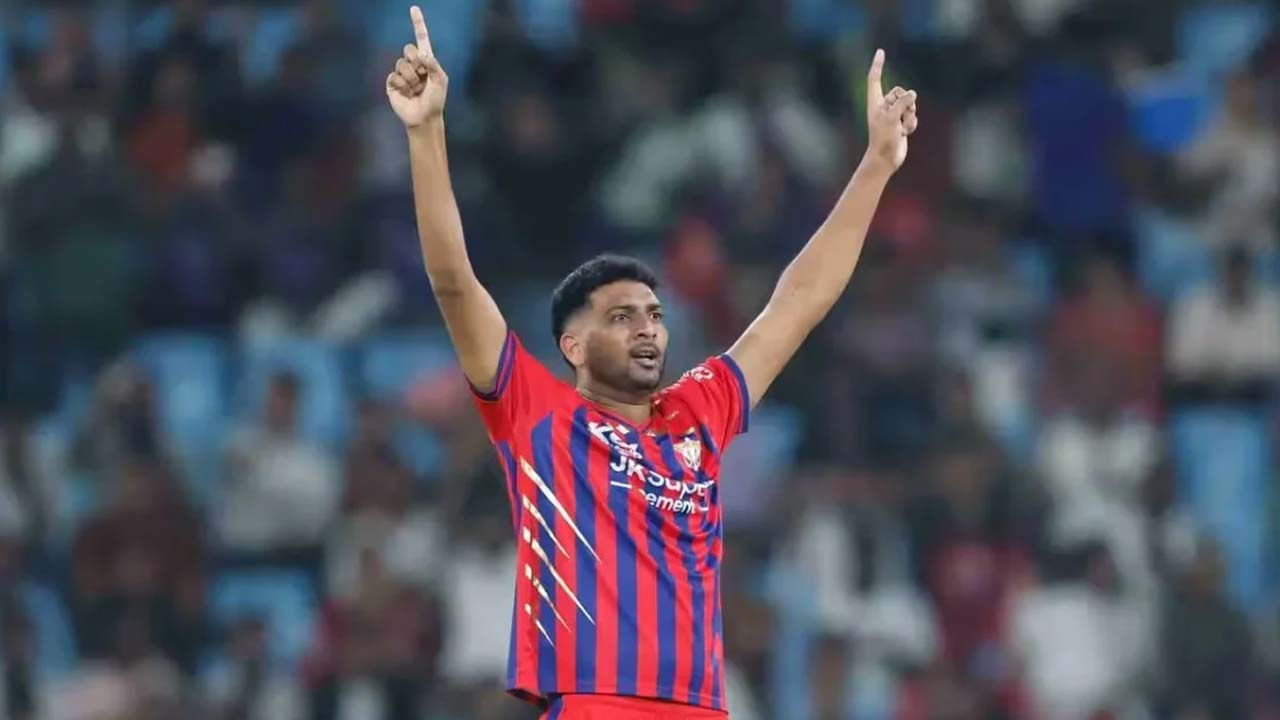 Mohsin Khan: మోసిన్ ఖాన్ సంచలనం.. కేకేఆర్‌పై విరుచుకుపడి 5 వికెట్ల హాల్‌తో సరికొత్త రికార్డులు