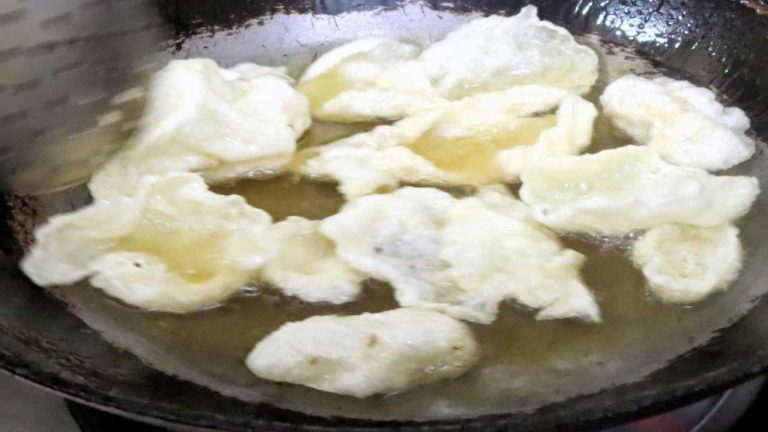 Rice Vadiyalu: అన్నం మిగిలిపోతే అస్సలు పడేయకండి.. ఇలా చేస్తే అదిరిపోయే రైస్ పాపడ్స్ రెడీ అవుతాయ్!