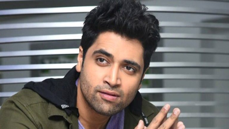 Adivi Sesh: ఒకరిని 150 మంది కలిపి కొట్టారు.. డెకాయిట్ బయటకు రప్పించింది!