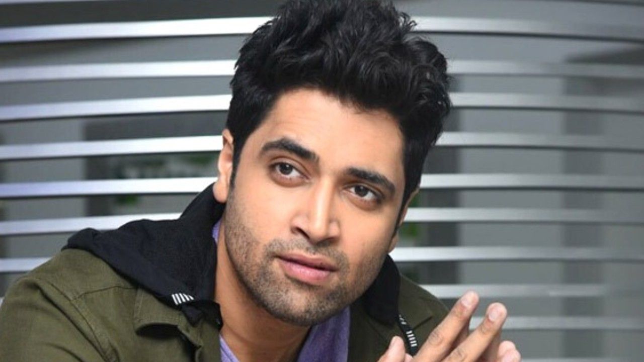 Adivi Sesh: ఒకరిని 150 మంది కలిపి కొట్టారు.. డెకాయిట్ బయటకు రప్పించింది!