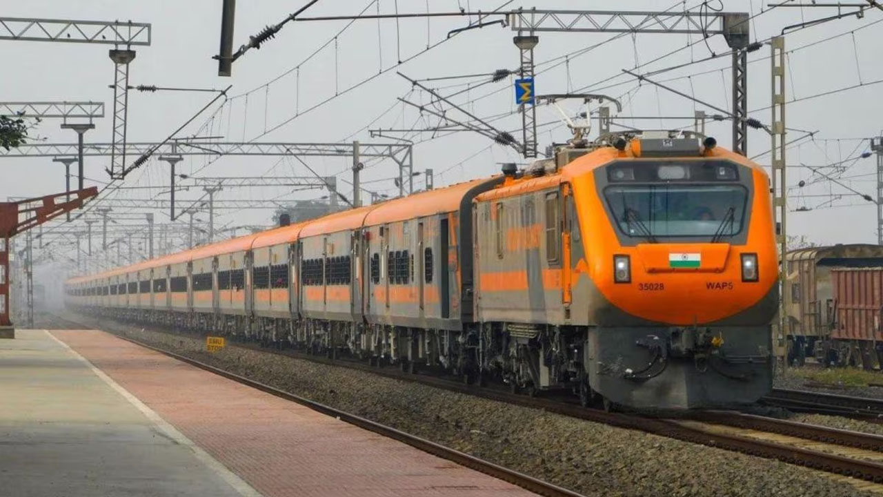 pm modi launch new amrit bharat express varanasi pune ayodhya mumbai