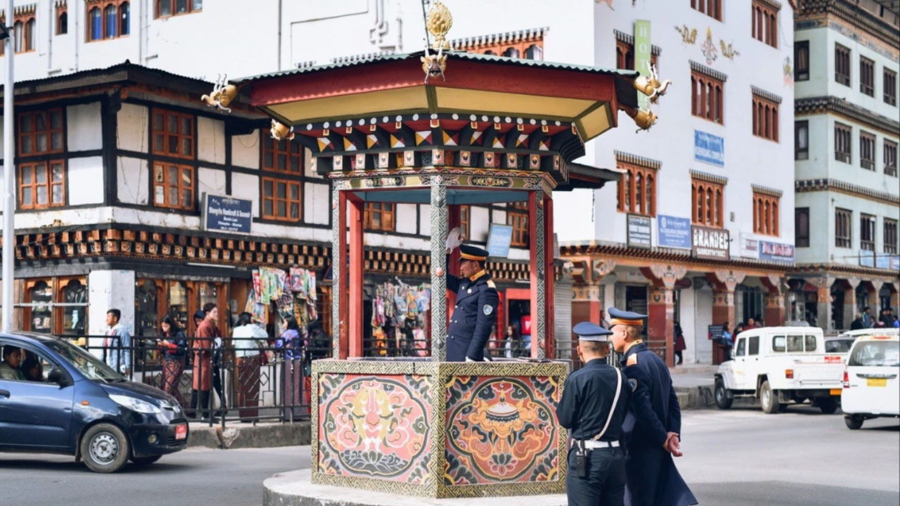 bhutan no traffic lights country dancing traffic police explained