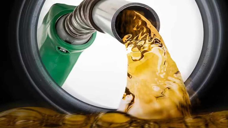 Windfall Tax Hike: చమురు కంపెనీలకు షాక్.. డీజిల్‌పై సుంకం పెంచిన కేంద్రం