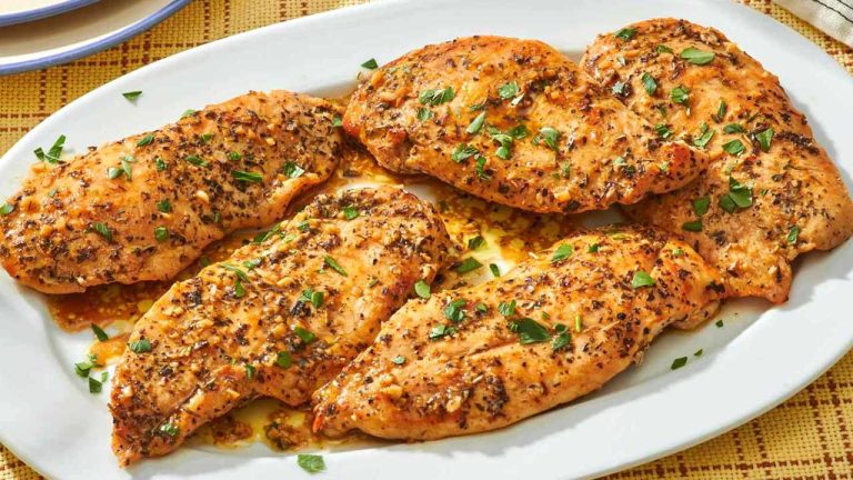 Garlic Butter Chicken Recipe : ఇంట్లోనే రెస్టారెంట్ స్టైల్ గార్లిక్ బటర్ చికెన్.. ఇలా సింపుల్‌గా తయారు చేయండి..!