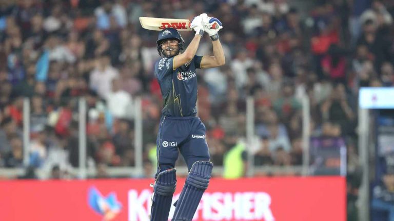 RCB vs GT : బెంగళూరును చిత్తు చేసిన టైటాన్స్.. గిల్ మెరుపులు