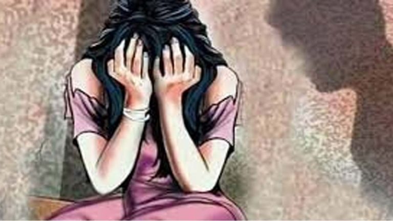 Harassment: పైలట్ ట్రైనింగ్ కోసం వచ్చిన యవతి పై శిక్షణ ఇన్స్పెక్టర్ అత్యాచారం..