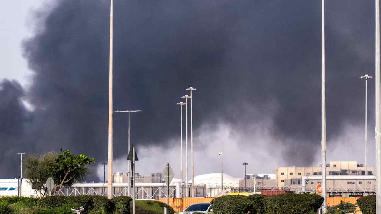 Iran War: అమెజాన్ డేటా సెంటర్‌పై ఇరాన్ దాడి..?