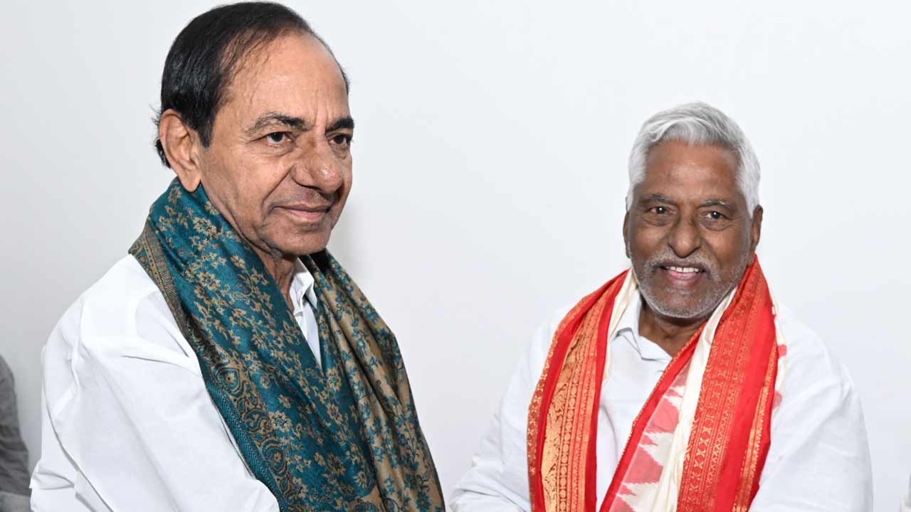 jeevan reddy emotional meeting kcr joins brs telangana politics