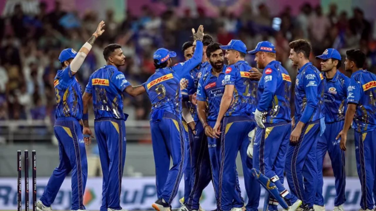 IPL 2026: వరుస పరాజయాలు.. Mumbai Indians ప్లేఆఫ్స్ ఆశలు నిలబెట్టుకోవాలంటే ఇలా ఆడాల్సిందే.!