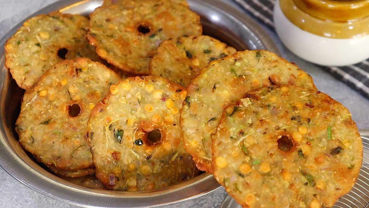 Sorakaya Garelu Recipe: కరకరలాడే కమ్మని సొరకాయ గారెలు.. 10 నిమిషాల్లో ఇలా రెడీ చేసేయండి.!