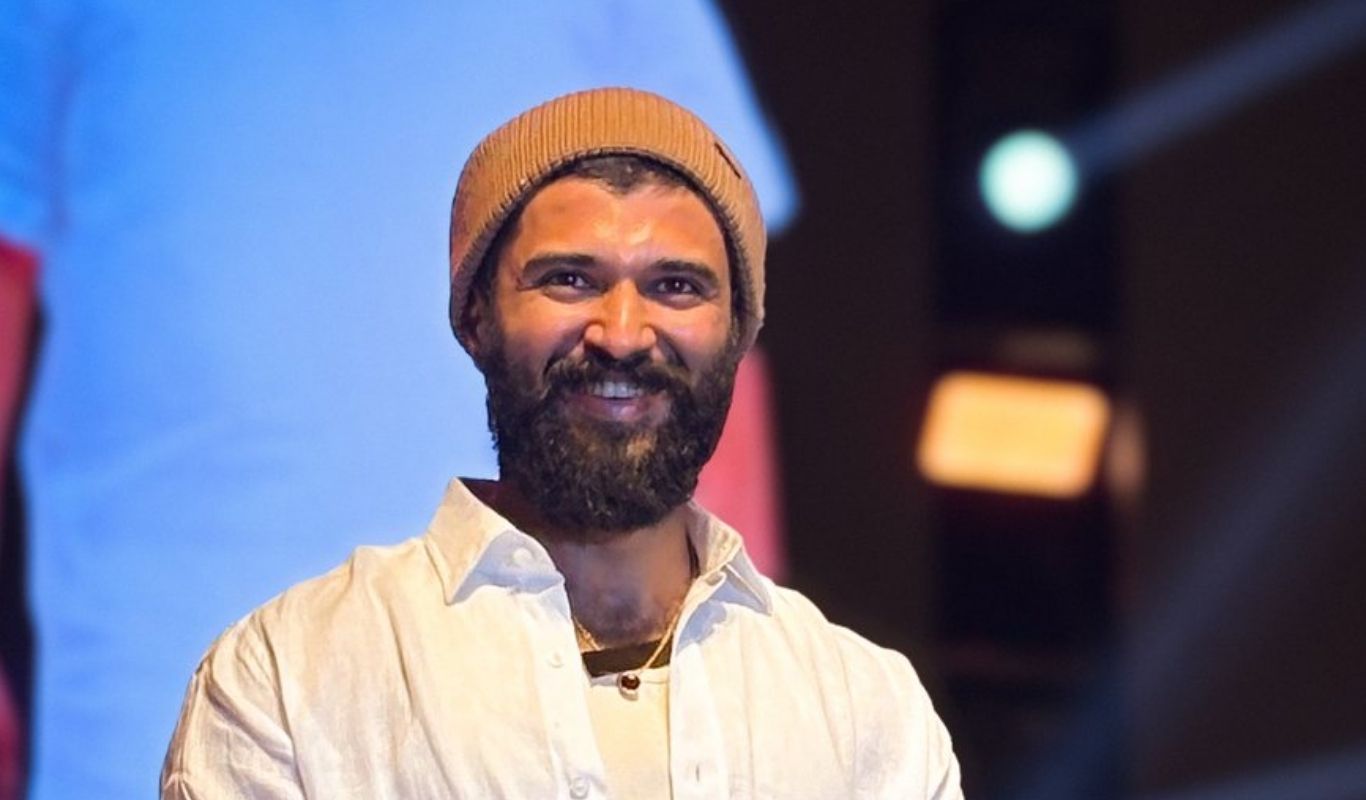 Vijay Devarakonda : సినిమాలు ఫుల్.. హిట్స్ నిల్.. ఈసారి హిట్ కొట్టకుంటే కష్టమే