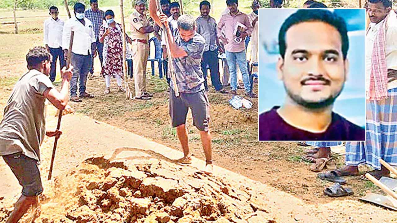 Anakapalli Death Mystery: కొడుకు మృతిపై అనుమానం.. కన్నతల్లి కన్నీటి పోరు..