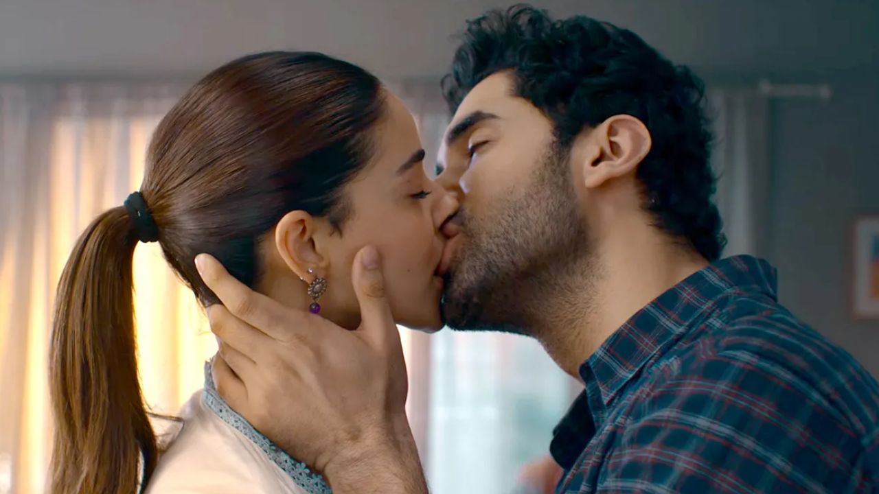 Chand Mera Dil: అనన్యా పాండే మూవీకి సెన్సార్ షాక్..10 సెకన్ల కిస్ సీన్ డిలీట్
