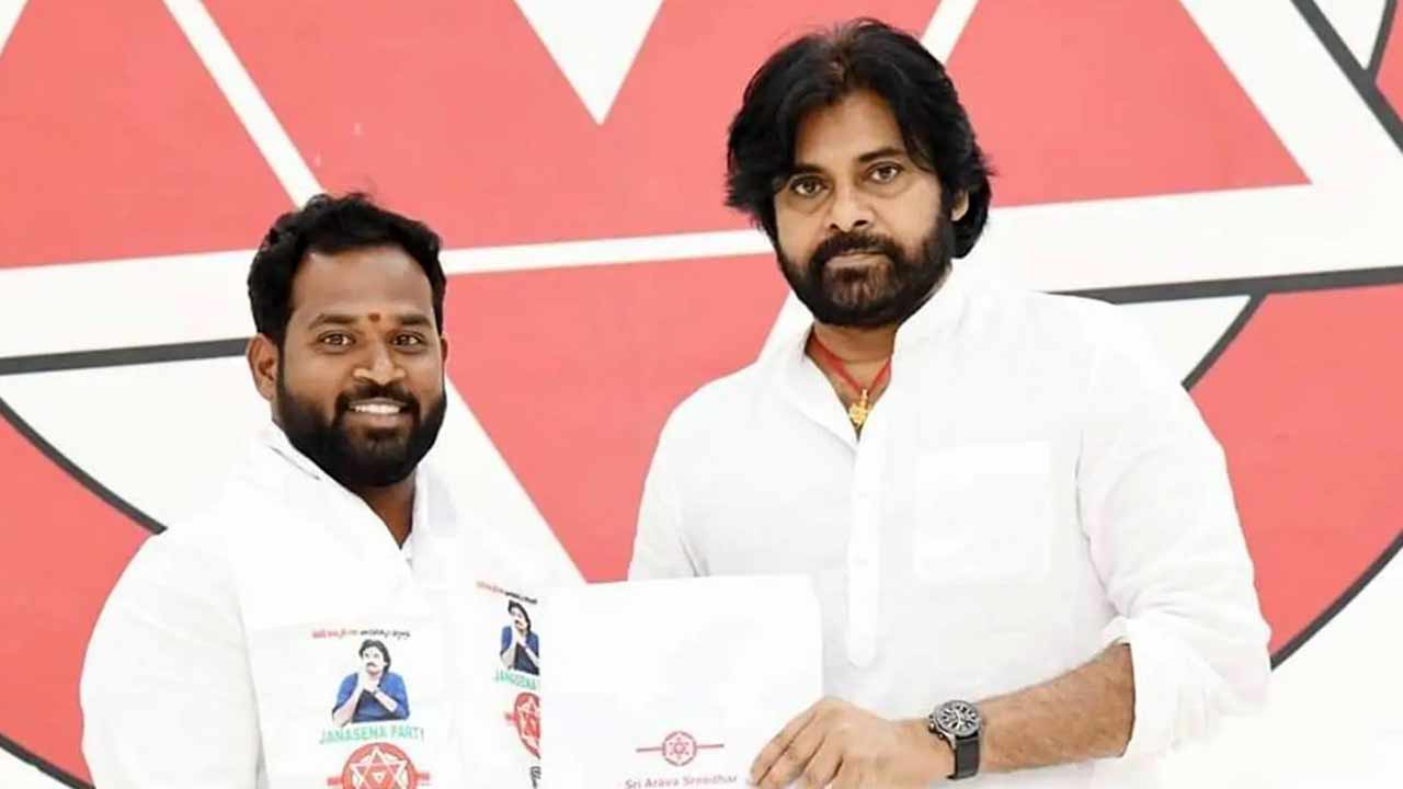janasena mla arava sridhar resigns as whip after meeting pawan kalyan