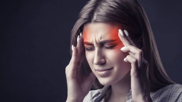 Headache: మైగ్రేన్ తో బాధపడుతున్నారా..? ఈ ఒక్క ఆకు చాలు.. నిమిషాల్లో రిలీఫ్