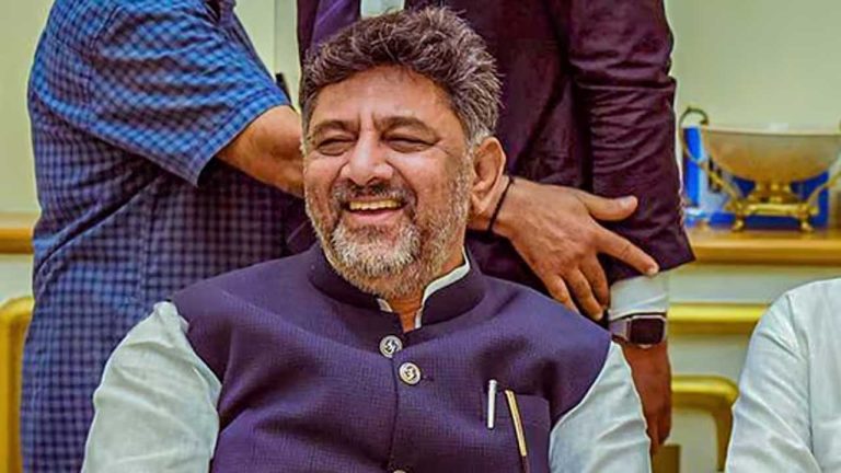 DK Shivakumar: సీఎల్పీ నేతగా డీకే.శివకుమార్ ఎన్నిక.. జూన్ 3న సీఎంగా ప్రమాణస్వీకారం