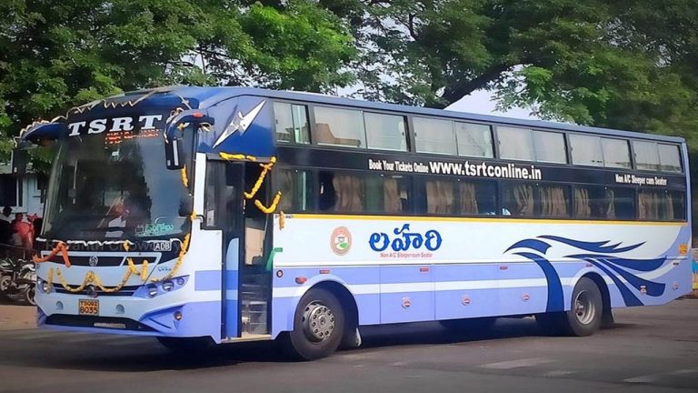 TGSRTC: సూపర్ లగ్జరీ టికెట్ ధర చెల్లించి.. లహరి బస్సులో ప్రయాణించండి..