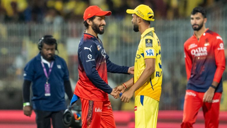 IPL 2026 Playoffs: ఒకే రోజు రెండు జట్లు ఇంటికి.. టాప్ లేపిన ఆర్సీబీ.. ప్లేఆఫ్స్ రేసు మరింత రసవత్తరం!