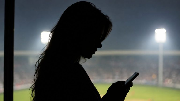 IPL 2026-BCCI: ఐపీఎల్‌లో సంచలనం.. క్రికెటర్ గర్ల్‌ఫ్రెండ్‌పై అనుమానాలు.. సమాచార లీక్‌పై బీసీసీఐ సీరియస్!