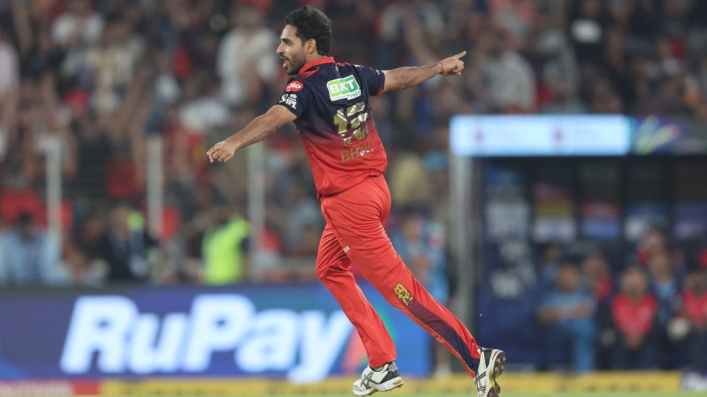 Bhuvneshwar 350 wickets