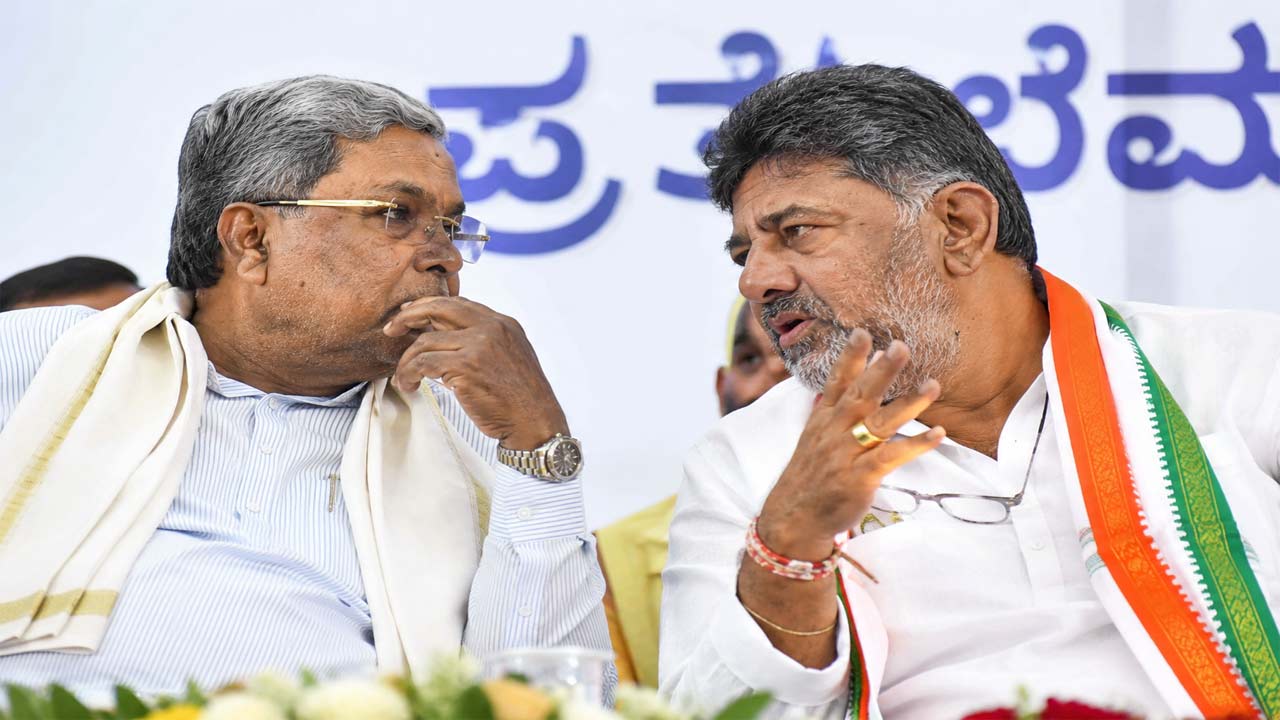 siddaramaiah likely to resign thursday dk shivakumar karnataka cm race