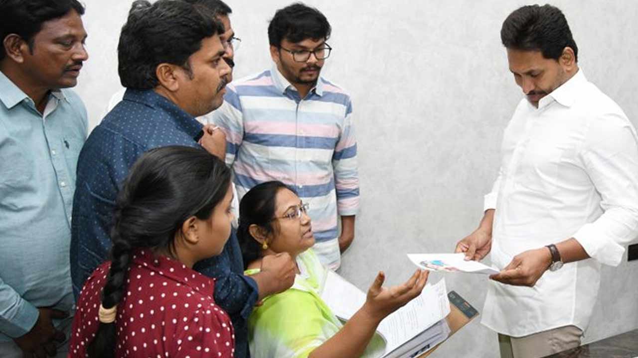 YS Jagan: సుగాలి ప్రీతి కేసుపై వైఎస్‌ జగన్ సంచలన వ్యాఖ్యలు..