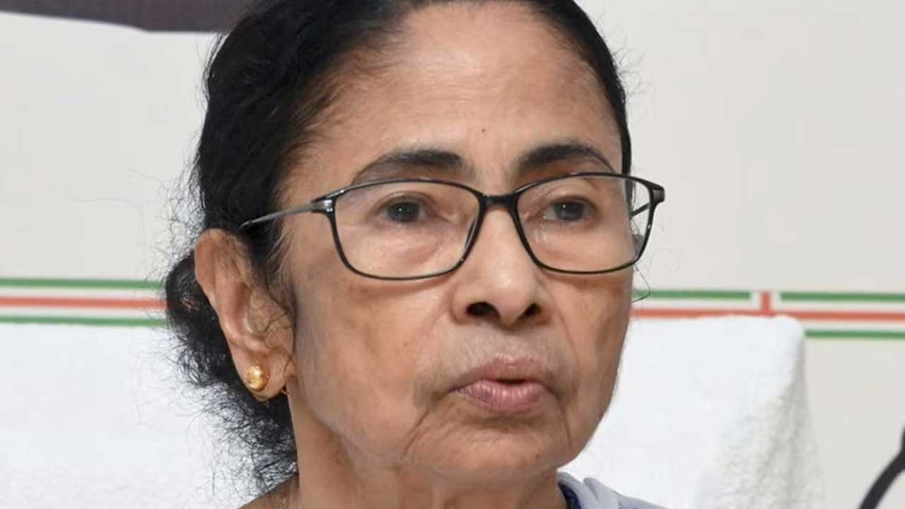 TMC crisis: టీఎంసీ సమావేశానికి 15 మంది ఎమ్మెల్యేల డుమ్మా.. మమతా పార్టీలో ముదురుతున్న అంతర్గత సంక్షోభం!