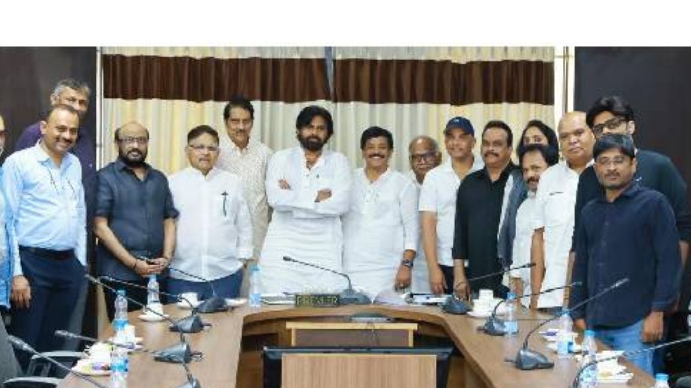 Tollywood : ఎగ్జిబిటర్స్ vs గిల్డ్ నిర్మాతల వివాదం.. నేడు పవర్ స్టార్ తో గిల్డ్ నిర్మాతలు కీలక సమావేశం