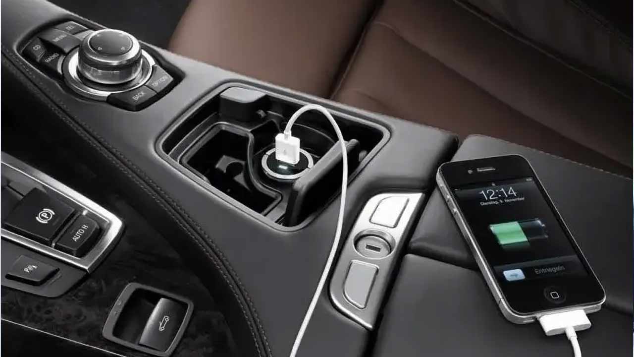 Car Mileage Tips : ఫోన్ ఛార్జింగ్‌తో మైలేజ్ పడిపోతుందా? కార్లలో దాగిన అసలు సీక్రెట్ ఇదే.!