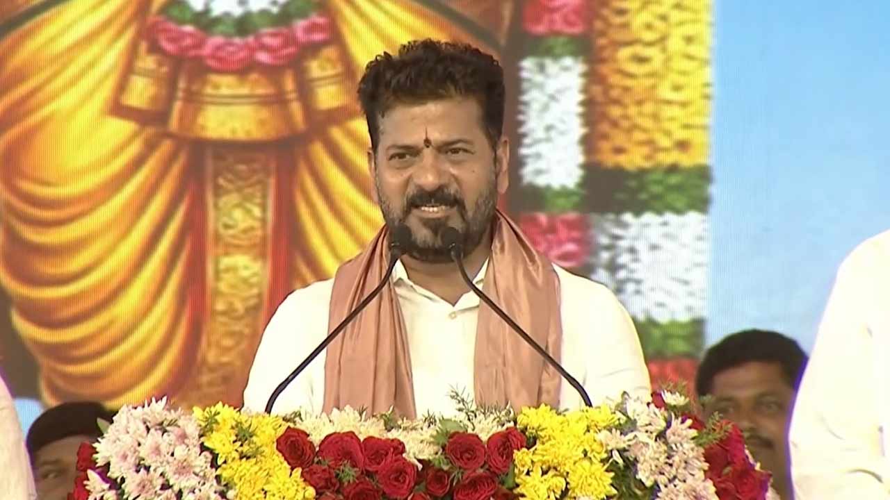 CM Revanth Reddy : దేశానికే మోడల్‌గా కొడంగల్‌.. రూ. 110 కోట్లతో శ్రీవారి ఆలయ పునర్నిర్మాణానికి భూమిపూజ