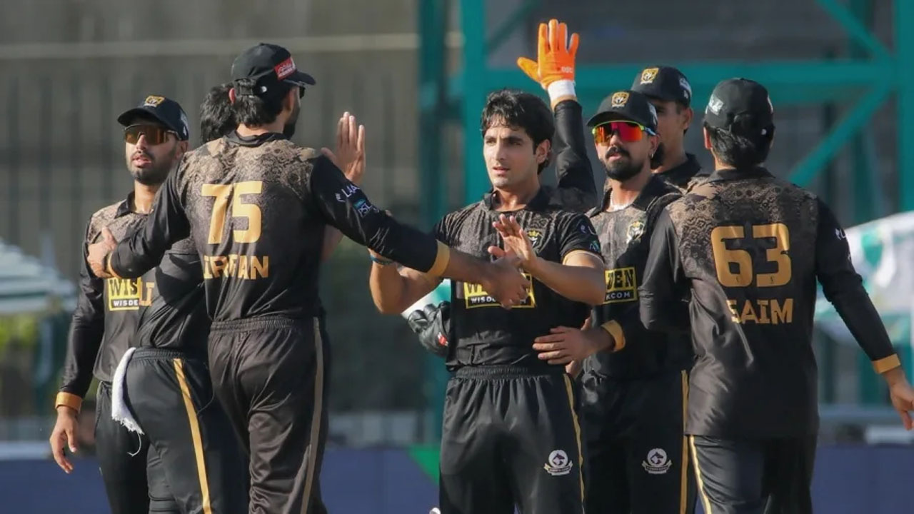 PSL: చివరి ఓవర్ థ్రిల్లర్.. 2 పరుగుల తేడాతో విజయం.. ఫైనల్‌లోకి అగుడు పెట్టిన హైదరాబాద్ జట్టు..