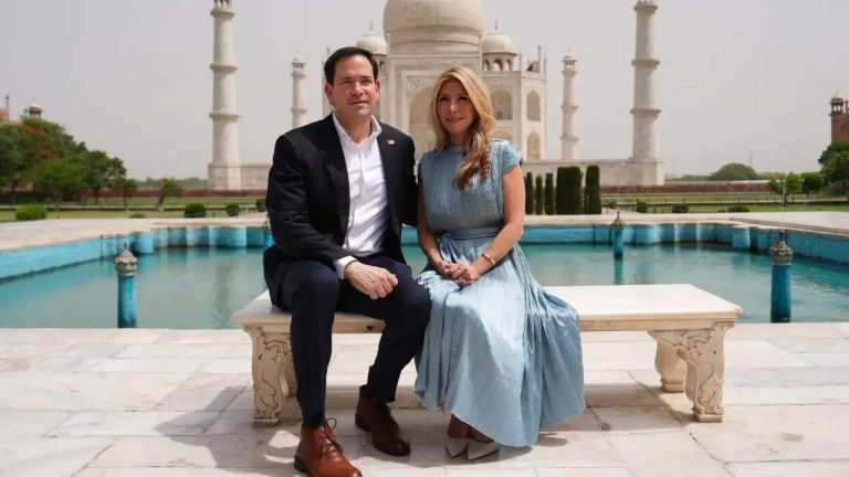 Marco Rubio: భార్యతో కలిసి తాజ్‌మహల్, జైపూర్ ప్రసిద్ధ కట్టడాలు సందర్శించిన మార్కో రూబియో