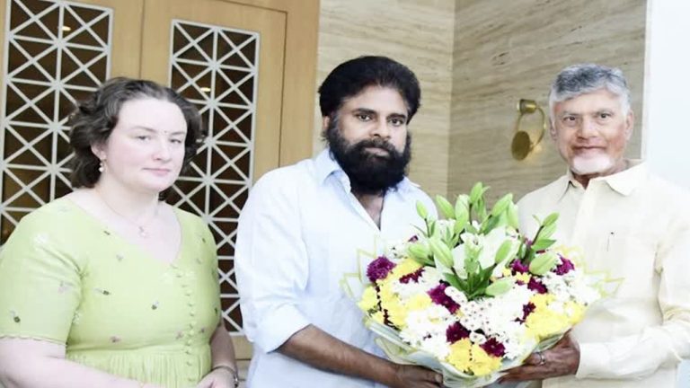 CM Chandrababu Naidu: పవన్ కళ్యాణ్ నివాసానికి సీఎం చంద్రబాబు.. హెల్త్ అప్‌డేట్ ఇచ్చిన డిప్యూటీ సీఎం!